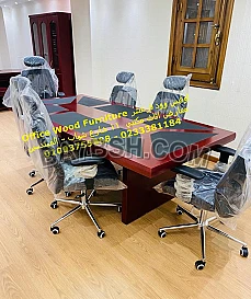 طاولات اجتماعات خشب طبيعى طاولات زجاج اثاث مكتبي اثاث للشركات 
